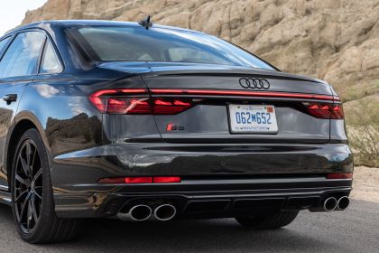 2022 Audi S8 - USA version 26