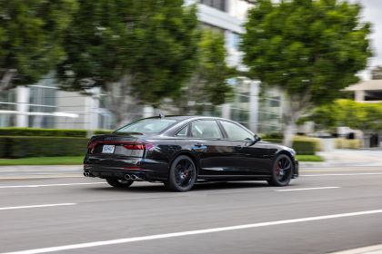 2022 Audi S8 - USA version 32