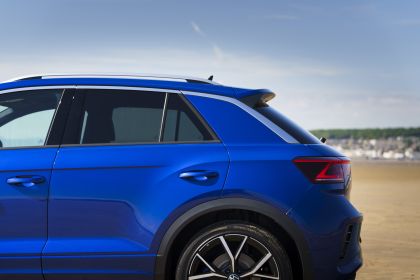 2022 Volkswagen T-Roc R - UK version 32