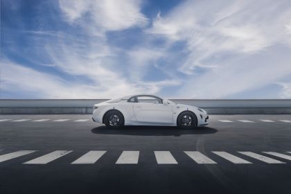 2022 Alpine A110 E-ternité concept 2