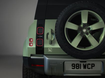 2023 Land Rover Defender 110 75th Limited Edition 12