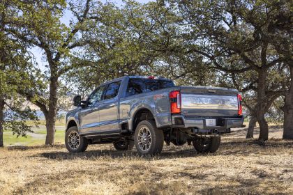 2023 Ford F-350 Super Duty Limited 6