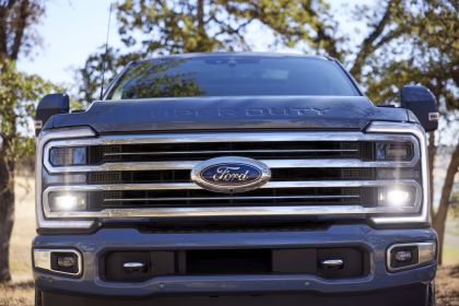 2023 Ford F-350 Super Duty Limited 8