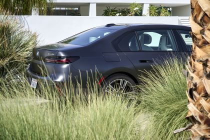 2023 BMW i7 ( G70 ) xDrive60 - USA version 25