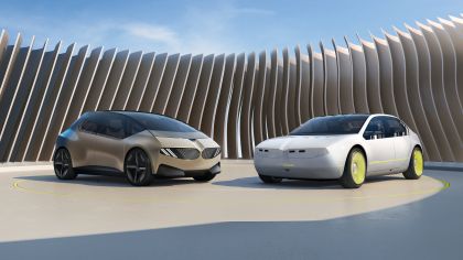 2023 BMW i Vision Dee concept 3