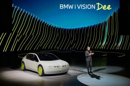 2023 BMW i Vision Dee concept 54