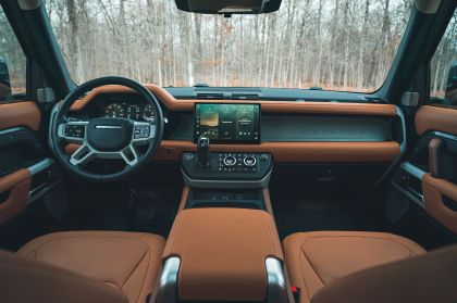 2023 Land Rover Defender 130 First edition 23