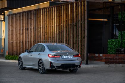 2023 BMW 320d ( G20 ) xDrive touring - ZA version 7