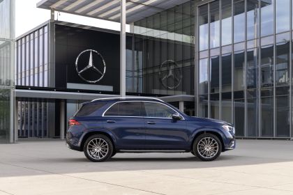 2024 Mercedes-Benz GLE 450e 4Matic - USA version 2