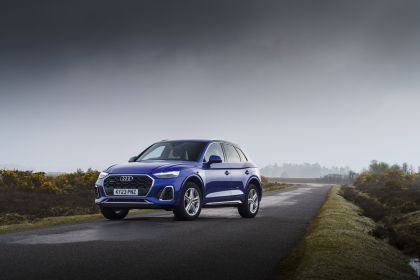 2023 Audi Q5 50 TFSI e quattro - UK version 1