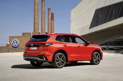 2024 Volkswagen Tiguan Hybrid 2