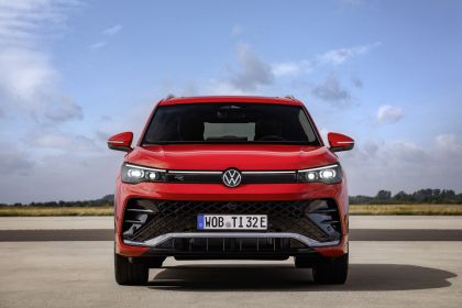 2024 Volkswagen Tiguan Hybrid 14