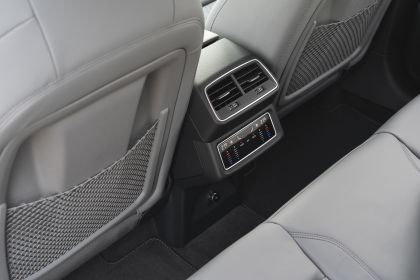2024 Audi SQ8 Sportback e-tron quattro - UK version 85