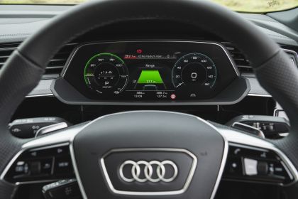 2024 Audi SQ8 Sportback e-tron quattro - UK version 92