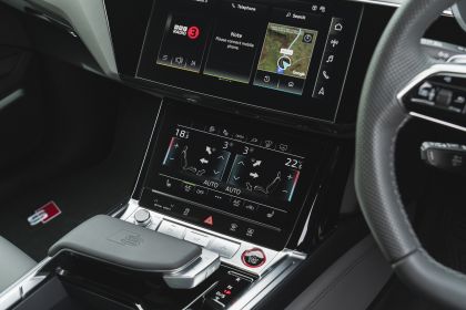 2024 Audi SQ8 Sportback e-tron quattro - UK version 114