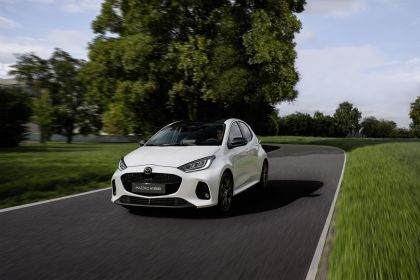 2024 Mazda 2 Hybrid 11