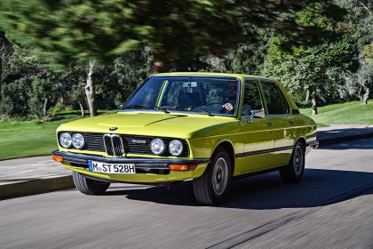 1976 BMW 528 ( E12 ) automatic 24