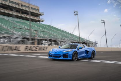 2024 Chevrolet Corvette ( C8 ) E-Ray 3LZ 11