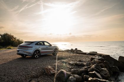 2024 Porsche Cayenne Turbo E-Hybrid coupé 7