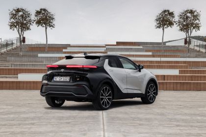 2024 Toyota C-HR GR Sport Hybrid 200 AWD-i 52