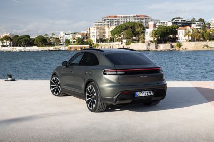 2025 Porsche Macan 4 43