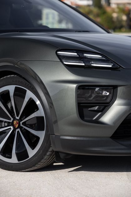 2025 Porsche Macan 4 52