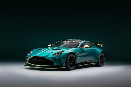 2024 Aston Martin Vantage GT4 1