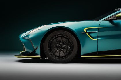 2024 Aston Martin Vantage GT4 9