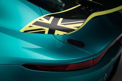 2024 Aston Martin Vantage GT4 14