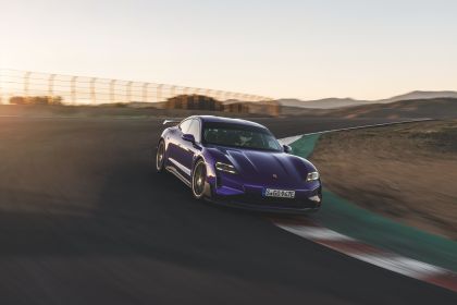 2025 Porsche Taycan Turbo GT 4