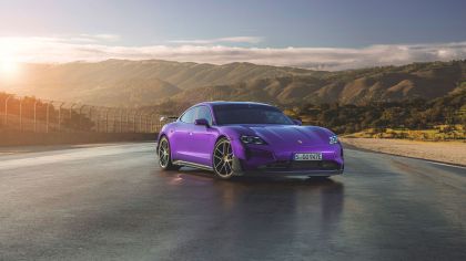 2025 Porsche Taycan Turbo GT 5