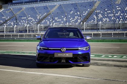 2025 Volkswagen Golf ( VIII ) R 4