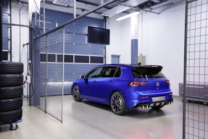 2025 Volkswagen Golf ( VIII ) R 11