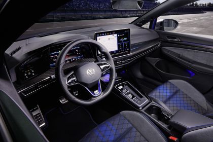 2025 Volkswagen Golf ( VIII ) R 19