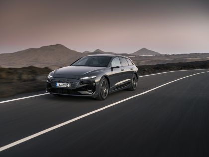 2025 Audi A6 Avant e-tron 35