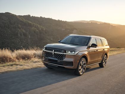 2025 Lincoln Navigator Black Label 6