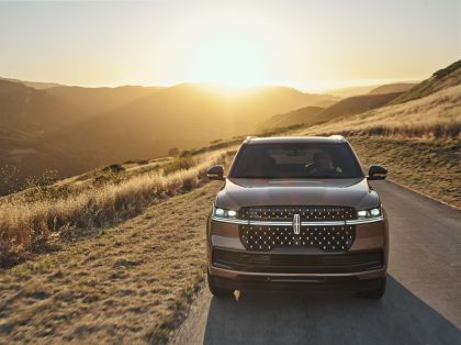 2025 Lincoln Navigator Black Label 8