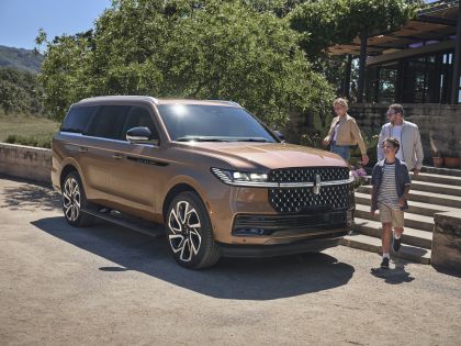 2025 Lincoln Navigator Black Label 9