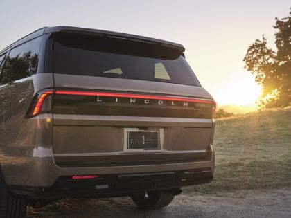 2025 Lincoln Navigator Black Label 10