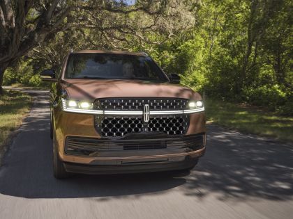 2025 Lincoln Navigator Black Label 11