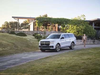 2025 Lincoln Navigator L Black Label 2