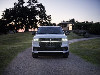 2025 Lincoln Navigator L Black Label 5