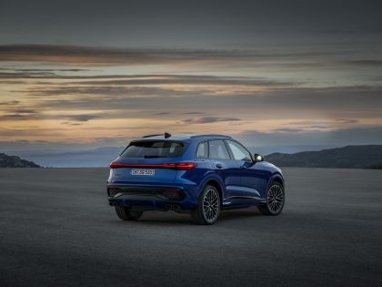 2025 Audi SQ5 3