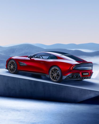 2025 Aston Martin Vanquish 5