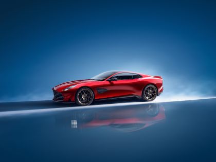 2025 Aston Martin Vanquish 10