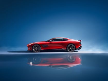 2025 Aston Martin Vanquish 11