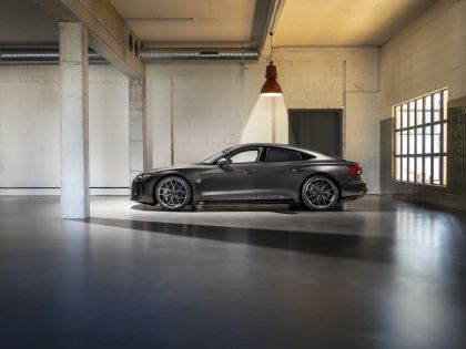 2025 Audi RS e-tron GT performance Exclusive edition 2