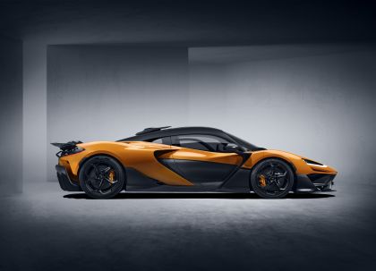 2025 McLaren W1 8