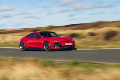 2024 Audi RS e-tron GT carbon black - UK version 58