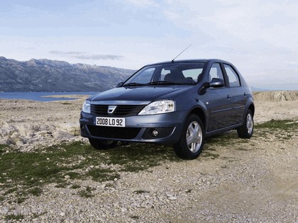 2009 Dacia Logan 13